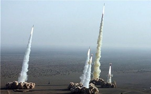 رویترز به نقل از مقام ایرانی: برنامه موشکی ایران مانعی بزرگتر از غنیسازی در مذاکرات است