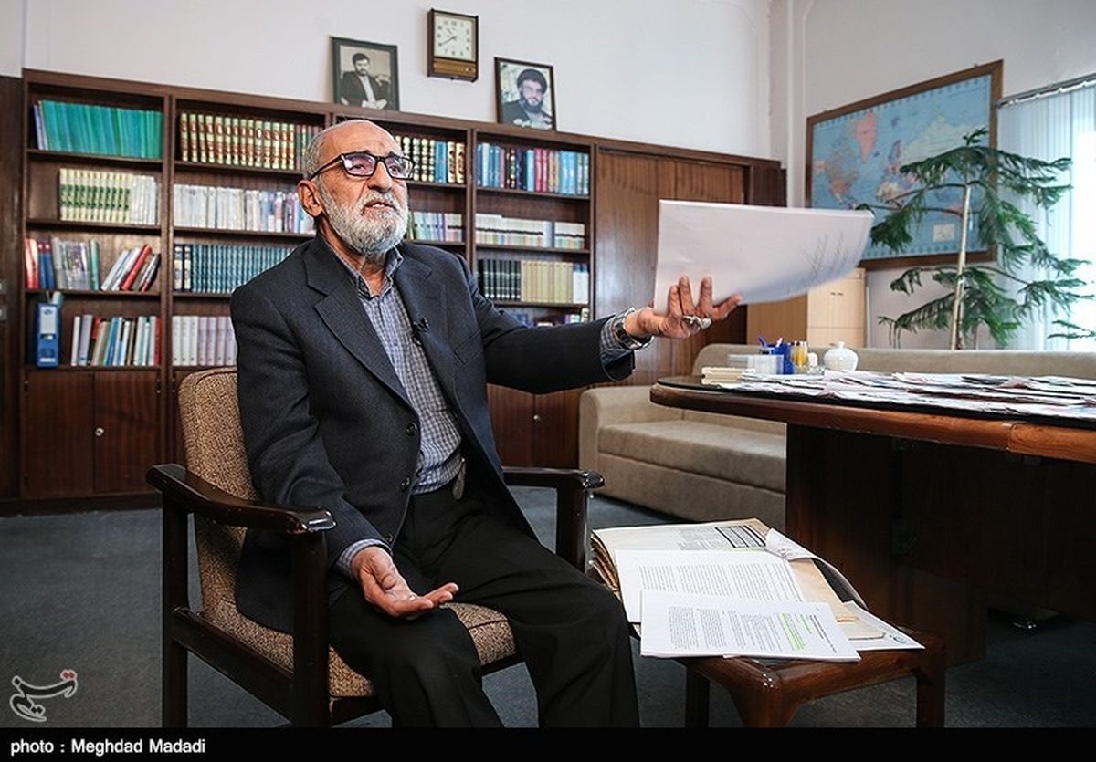 نماینده خامنه‌ای در روزنامه کیهان: این مذاکرات راه به جایی نمی‌برد