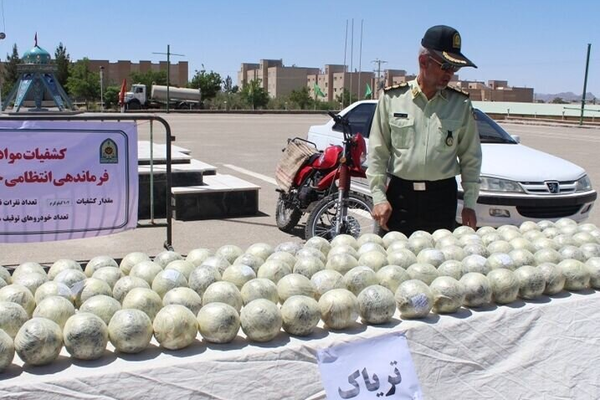 بعد انخفاض كميات الأفيون المضبوطة.. صناعة الأدوية المخدّرة في إيران تواجه أزمة