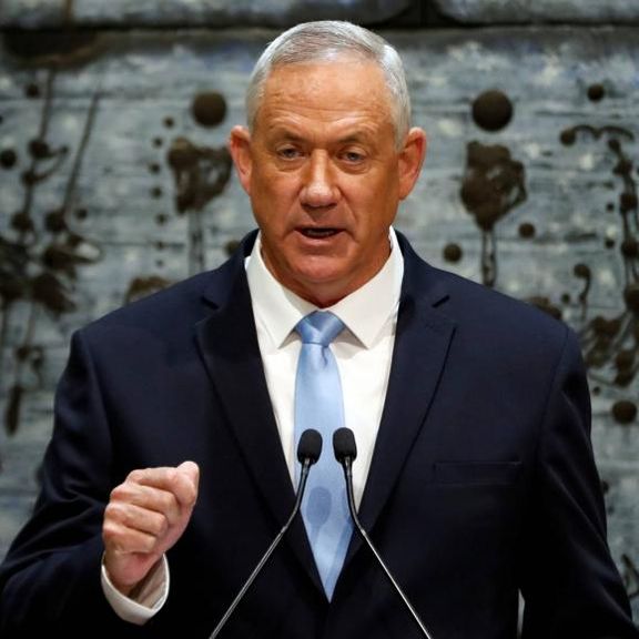 پس از حمله به یک کشتی ایرانی، وزیر دفاع اسرائیل گفت این کشور هر جا لازم باشد از خود دفاع میکند