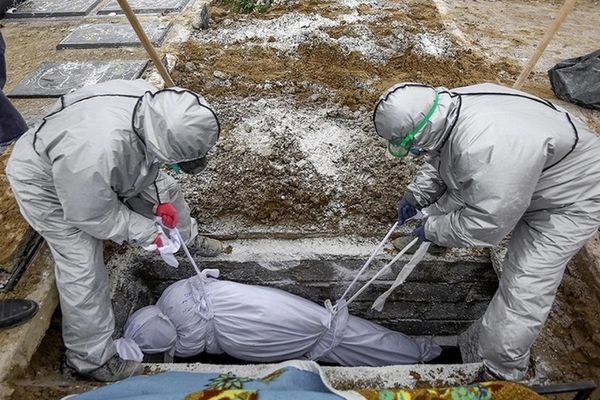 الصحة الإيرانية: 167 وفاة بكورونا خلال 24 ساعة الماضية.. وطهران تنهي "العمل عن بعد"