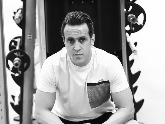 «رژیم جنایتکار خامنهای»؛ واکنش علی کریمی به اعدام چهار زندانی سیاسی کُرد