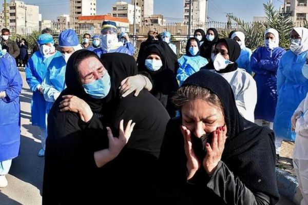 كورونا في إيران.. إلغاء منع حركة المرور الليلية.. والوفيات لا تزال 3 أرقام