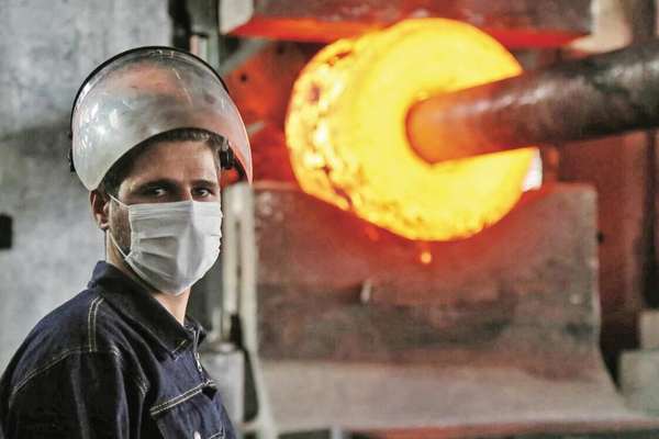 الارتفاع الحاد في درجات الحرارة يهدد حياة عمال صناعة النفط