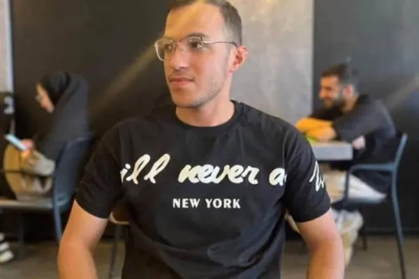 اعتراض پدر احمد بالدی: اگر شهردار اهواز برکنار نشود، نوبت من است که خودم را بسوزانم