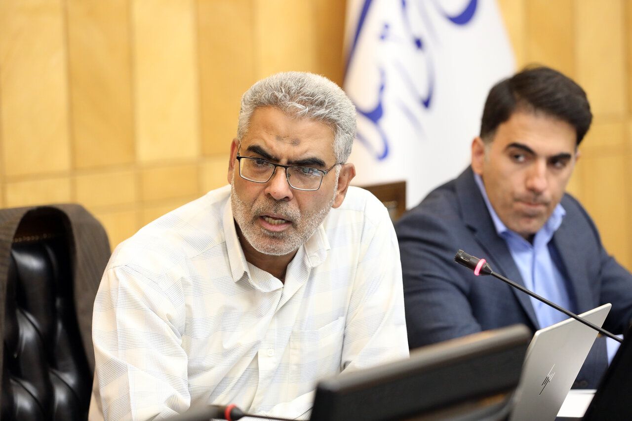 عضو کمیسیون اقتصادی مجلس: از سال ۱۳۹۷، حدود ۱۱۶ میلیارد دلار ارز صادرات بازنگشته است