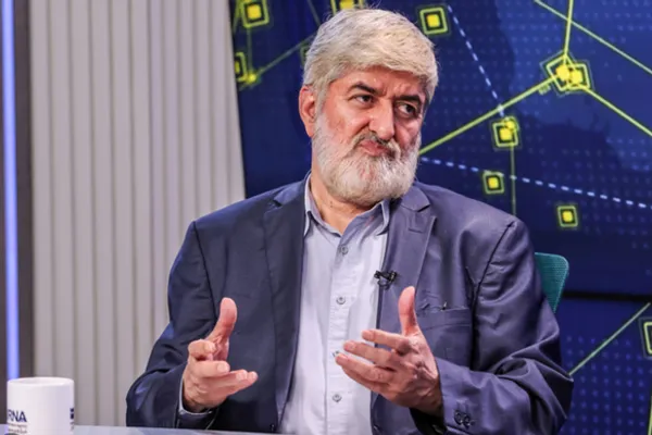 نایب رئیس پیشین مجلس: پوششهای نامناسب رواج پیدا کرده است