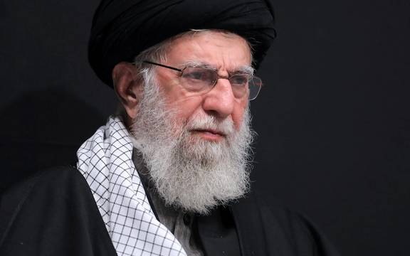 خامنئي يطالب أعضاء البرلمان بـ"التوحد في القضايا الأساسية"