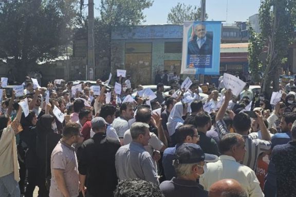 وعود الرئيس لم تهدئ الغضب.. تصاعد احتجاجات الممرضين في إيران