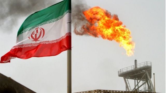 مسؤول اقتصادي إيراني: "المشاكل السياسية" تعيق تطوير مشاريع البلاد بالخارج حتى مع فنزويلا