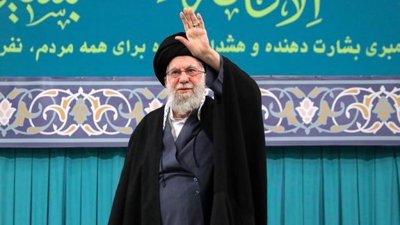 خامنئي: الاحتجاجات الشعبية "فتنة أميركية" هدفها "ابتلاع إيران"