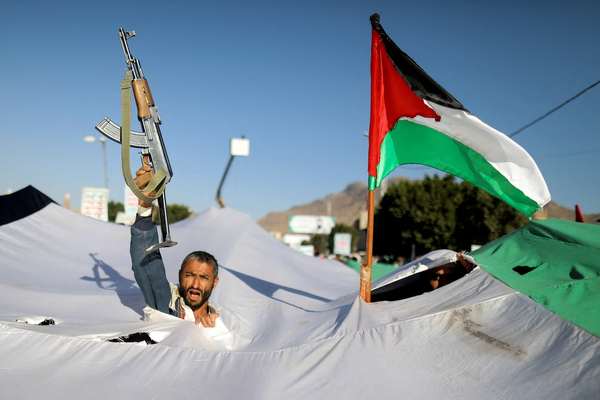 Houthis' Threat To Ships In Red Sea Now Includes ‘All Ships’