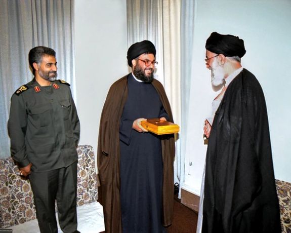 نصرالله و جمهوری اسلامی؛ از نمایندگی خمینی تا دریافت دکتری افتخاری از مصطفی معین