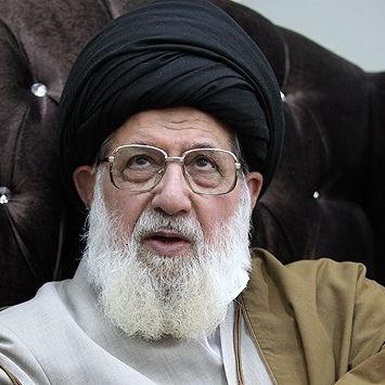 برادر بزرگتر علی خامنهای: انقلاب ایران کمترین کشتار انتقامی و انقلابی را داشت