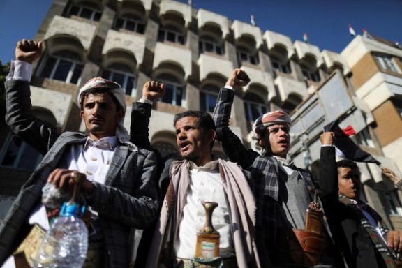 Protesters take part in a demonstration in solidarity with Palestinians in the Gaza Strip, amid the ongoing conflict between Israel and the Palestinian Islamist group Hamas, in Sanaa, Yemen December 8, 2023.