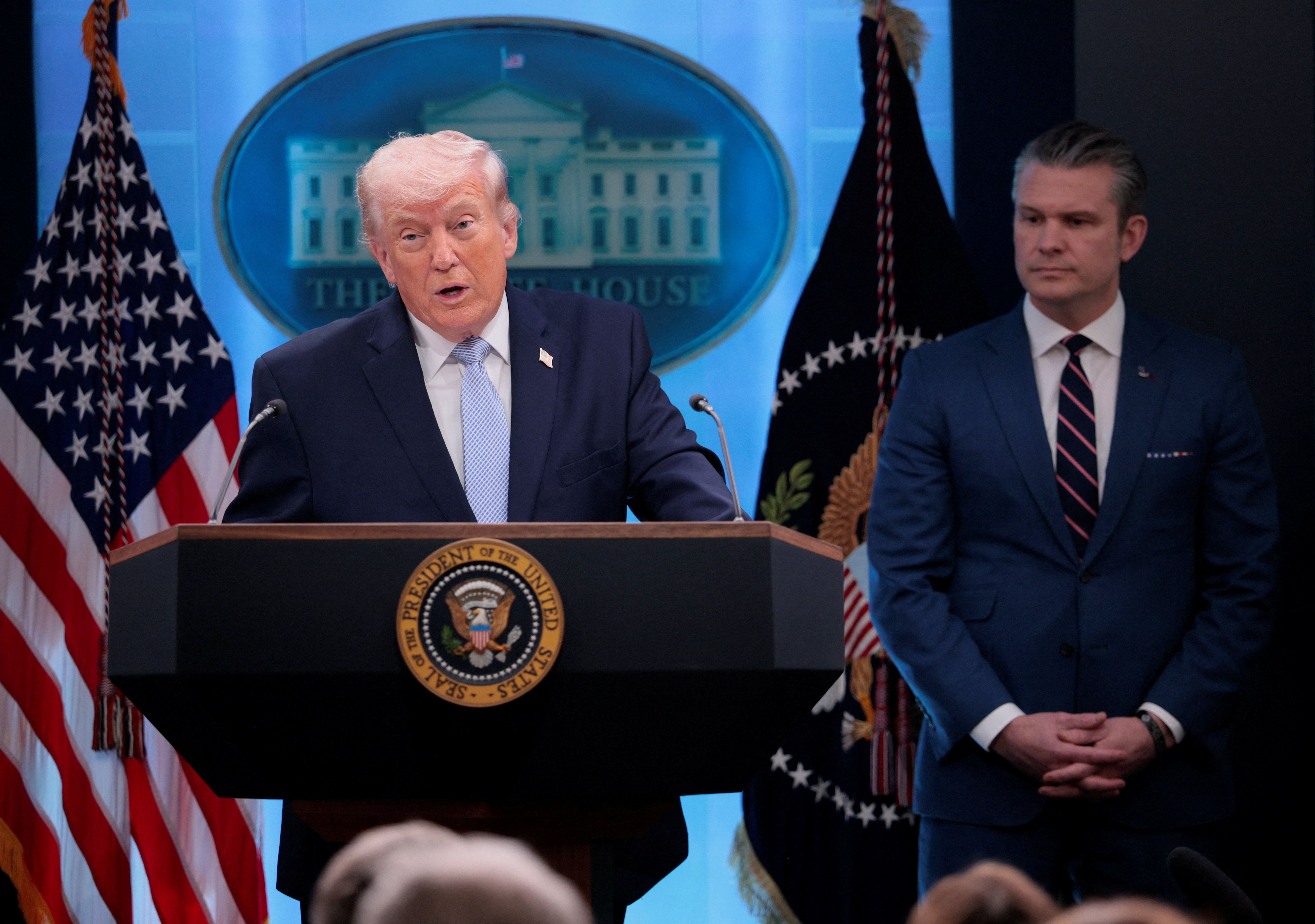 ترامپ درباره عملیات نجات دو خلبان: هیچ آمریکایی را به حال خود رها نمی‌کنیم