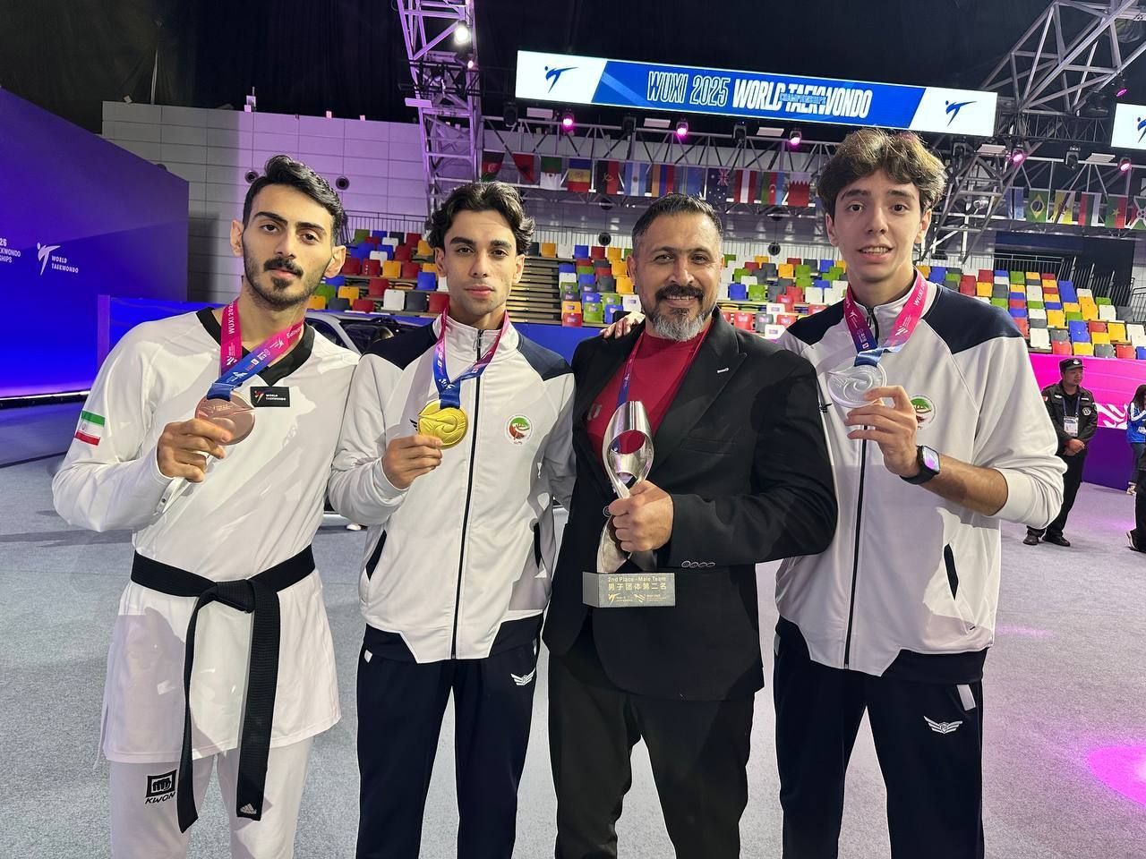 پس از ۸ سال؛ تیم تکواندو مردان ایران نایب قهرمان جهان شد