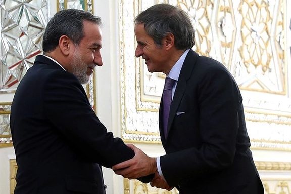 عباس عراقچی،وزیر امور خارجه جمهوری اسلامی و رافائل گروسی، رییس آژانس بینالمللی انرژی اتمی