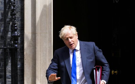 با وجود استعفای گسترده اعضای دولت بریتانیا، بوریس جانسون از نخستوزیری کنارهگیری نمیکند