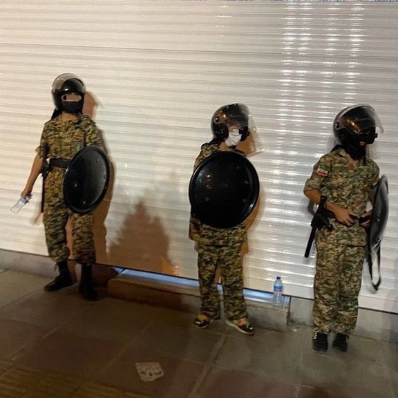 جمعية "الإمام علي": النظام الإيراني يستغل الأطفال الفقراء في قمع المتظاهرين مقابل الطعام