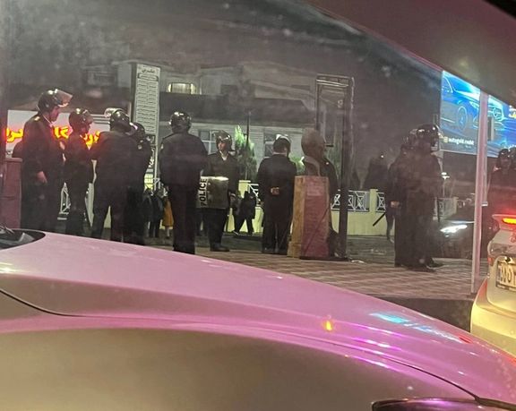 شاهدان عینی به ایران اینترنشنال: ماموران در گیلان مانع از مراجعه مجروحان به مطب میشدند