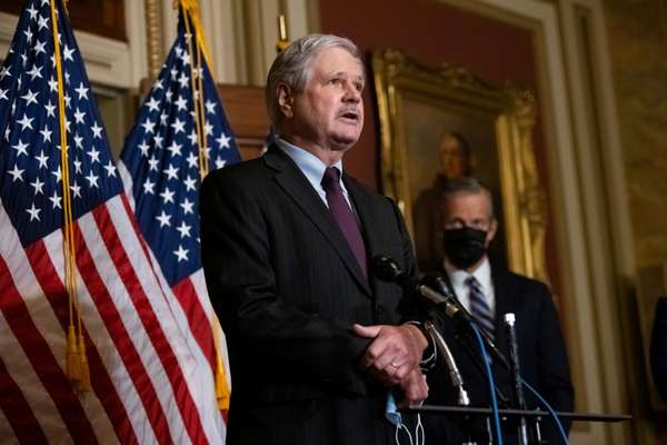 Republican Senator says curbing Iran key to Middle East peace