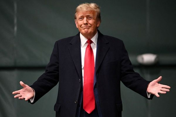 حزب إيراني: تصريحات ترامب ضد النظام الإيراني لعب بالنار