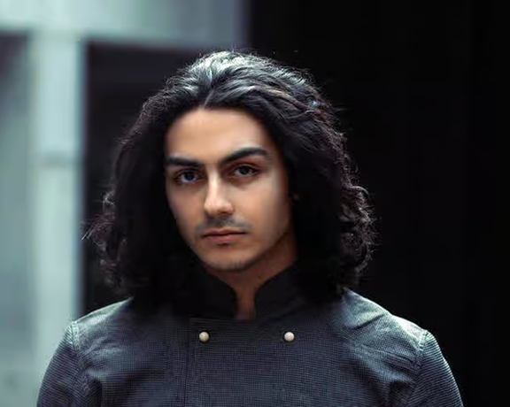 پدر مهرشاد شهیدی، جانباخته اعتراضات: صبرم اشتباه بود، پرونده مهرشاد را طولانی کردهاند