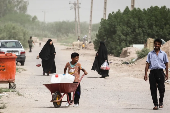 Energy-rich southern provinces top Iran’s misery index, official data shows