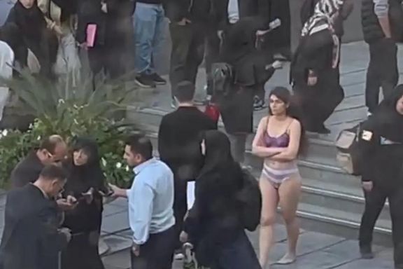 آهو دریایی همچنان در اتاقی جداگانه در مرکز درمان بیماریهای روانی نگهداری میشود