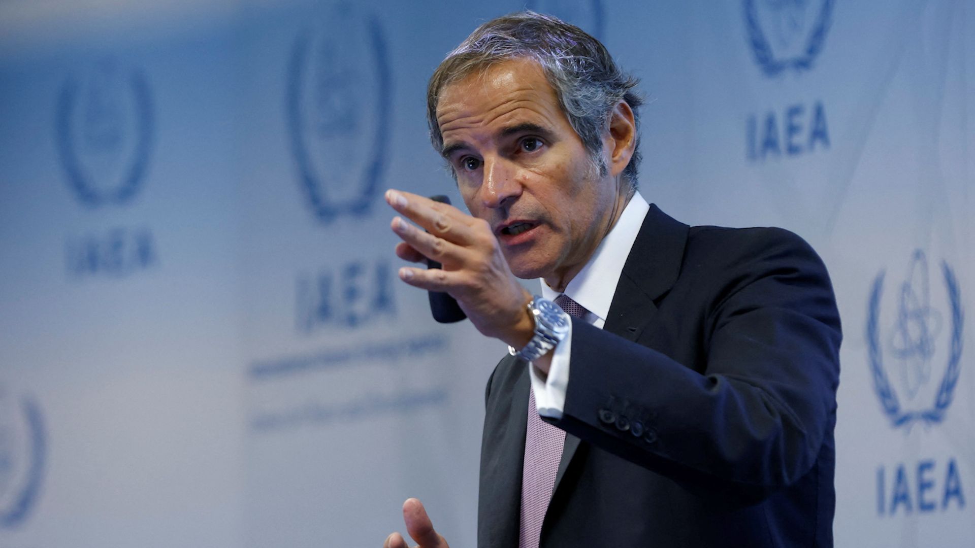 غروسي: طهران على بعد أسابيع قليلة من الحصول على ما يكفي من اليورانيوم لإنتاج قنبلة ذرية