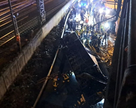 درپی تصادف یک اتوبوس در نزدیکی ونیز ایتالیا، دستکم ۲۱ نفر کشته و ۲۰ نفر زخمی شدند