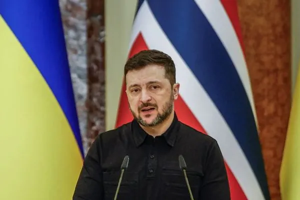 ولودیمیر زلنسکی: رژیمهای ایران و روسیه از یکدیگر حمایت میکنند