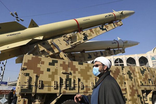 نائب وزير الدفاع الإيراني: صادراتنا العسكرية العام الماضي تقترب من مليار دولار
