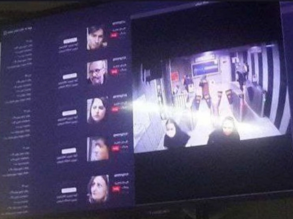 لرصد رافضات "الحجاب الإجباري".. الشرطة الإيرانية تفعل "حارسات الحجاب الإلكتروني"