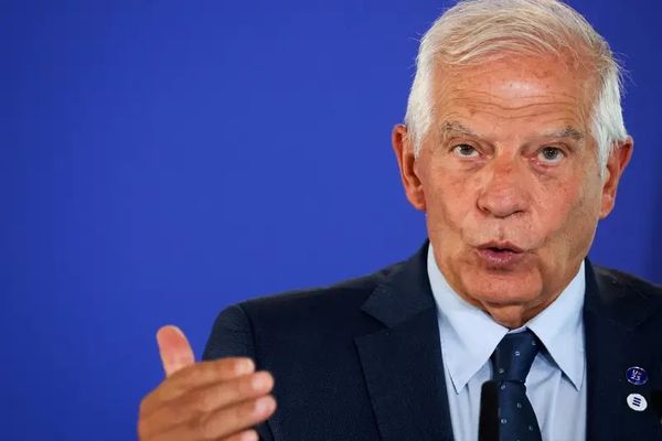 بوريل محذرا طهران: إرسال الصواريخ الباليستية الإيرانية لروسيا تهديد مباشر للاتحاد الأوروبي