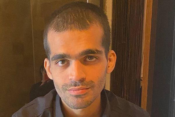 السلطات الإيرانية تبدأ إجراءات إعدام سجين سياسي.. وحقوقيون يتهمون النظام بـ"إخفاء فشله"