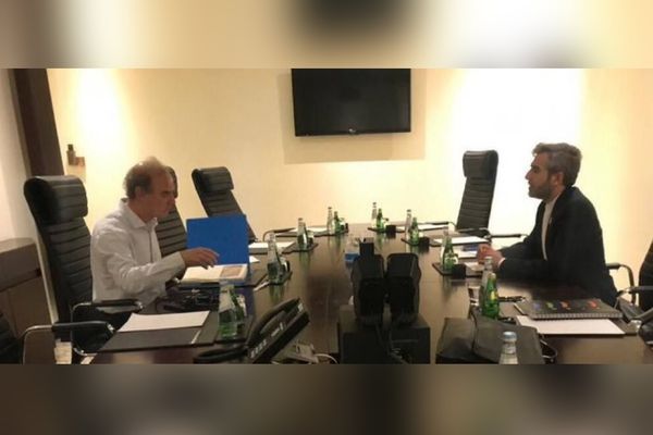وزير خارجية إيران: مرحلة المفاوضات الجديدة ثلاثية وغير مباشرة ولا تجاوز لـ"الخطوط الحمراء"