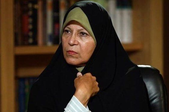 فائزه هاشمی خطاب به خامنهای درباره نفی رفراندوم: آنچه مدتها در دل داشتی، به زبان آمد