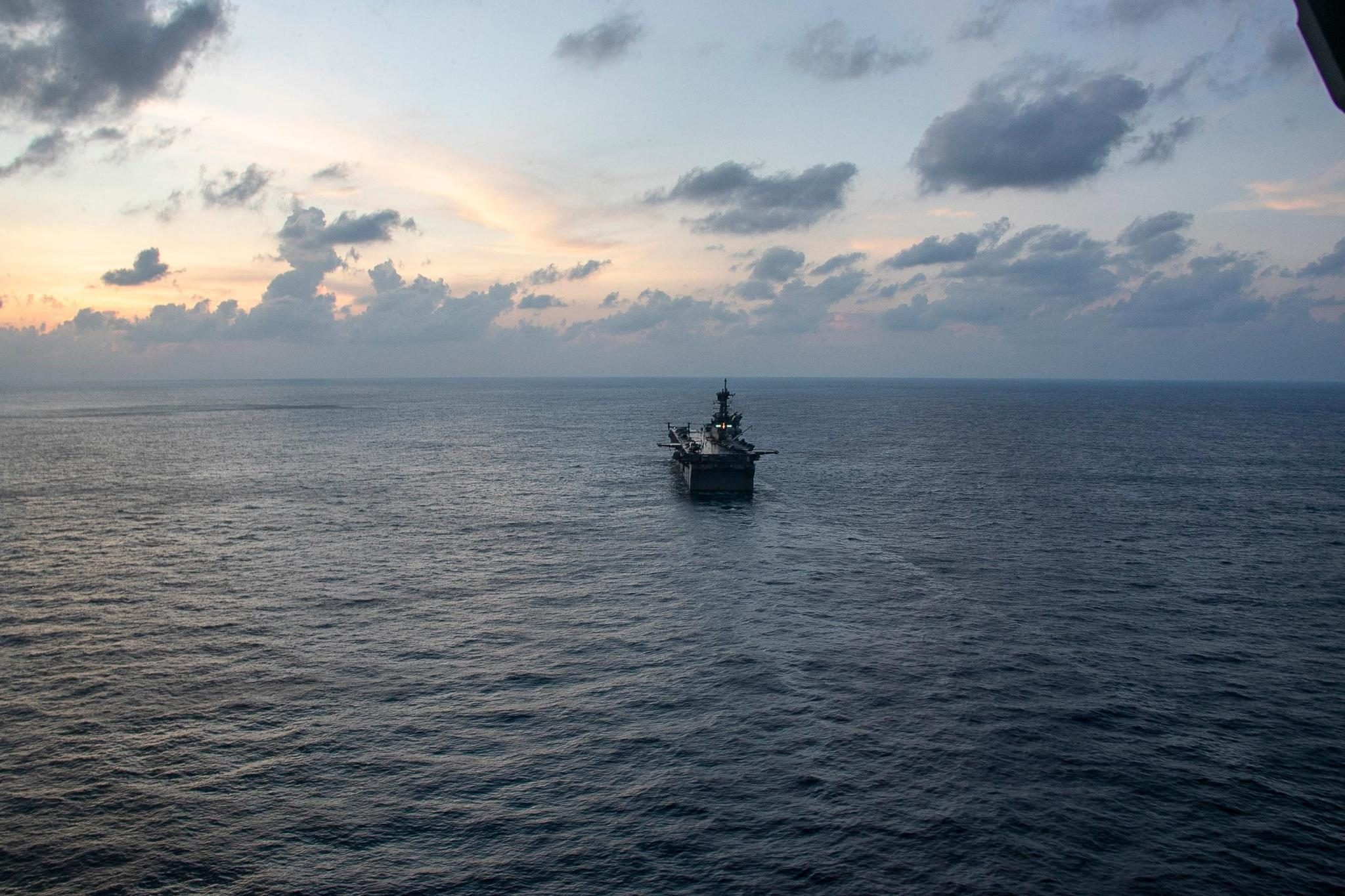 ناو آمریکایی حامل تفنگداران دریایی در اقیانوس هند مستقر است