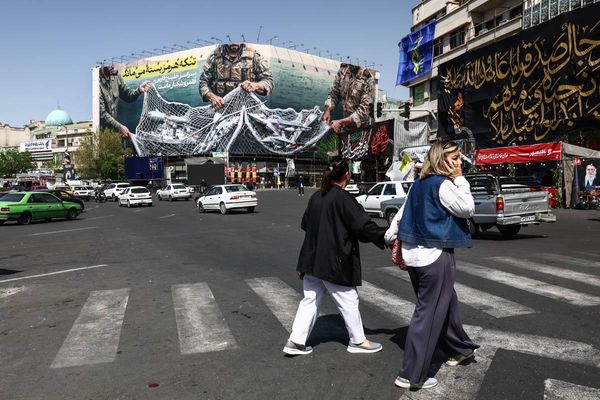 مضيق "هرمز".. رهان المتشددين في إيران لمواجهة الولايات المتحدة