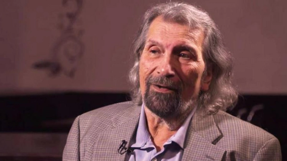 اسماعیل خویی شاعر سرشناس ایرانی در ۸۳ سالی درگذشت