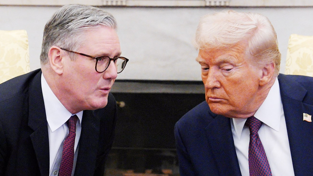 رئيس الوزراء البريطاني وترامب يناقشان ملف إيران في اتصال هاتفي