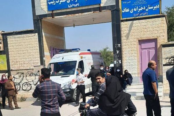 محامون إيرانيون يطالبون 4 منظمات دولية بفتح تحقيق بشأن الهجمات الكيماوية على المدارس