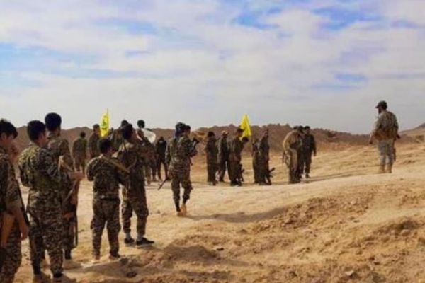 إيران ترسل آلاف العناصر من الميليشيات إلى الحدود السورية اللبنانية لدعم حزب الله