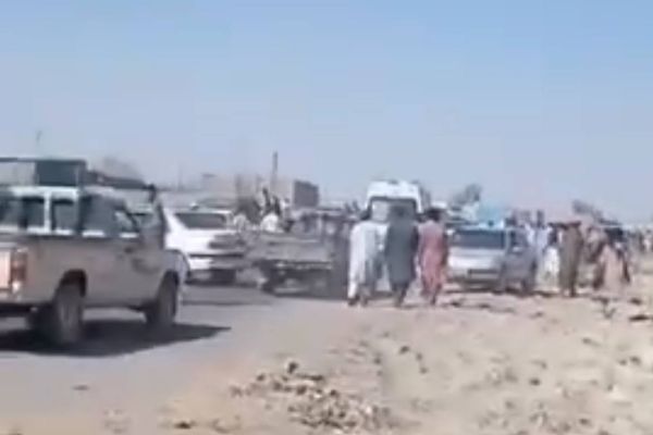 مقتل 10 من عناصر الأمن الإيراني في هجوم مسلح جنوب شرقي البلاد.. و"جيش العدل" يعلن مسؤوليته