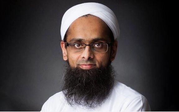 مسلمان حامی مراسم مذهبی برای دانشآموزان، مسئول نهاد ناظر بر مدارس بریتانیا شد