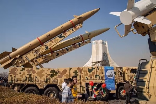 روابط عمومی سپاه: به تاسیسات و زیرساختهای اسرائیل و کشورهای منطقه حمله کردیم