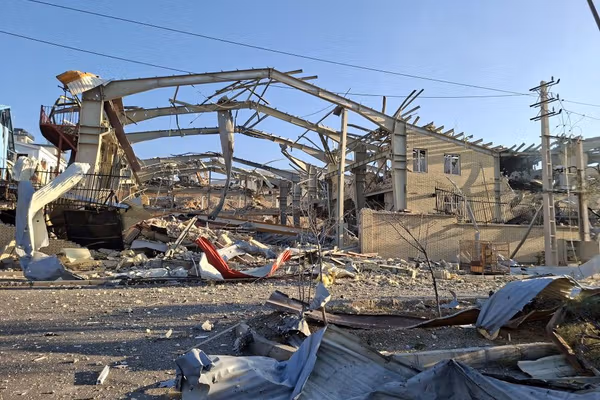 اختصاصی: بولدوزرهای سپاه که قرار بود سایتهای موشکی را بازسازی کنند، منهدم شدند