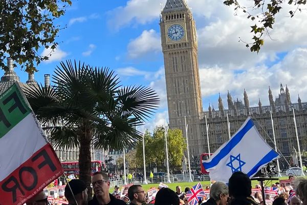 الإيرانيون لا يتضامنون مع غزة.. نكاية في النظام